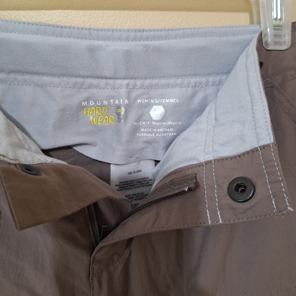 Mountain Hardwear Convertible Hiking Pants - Picture 5 of 6